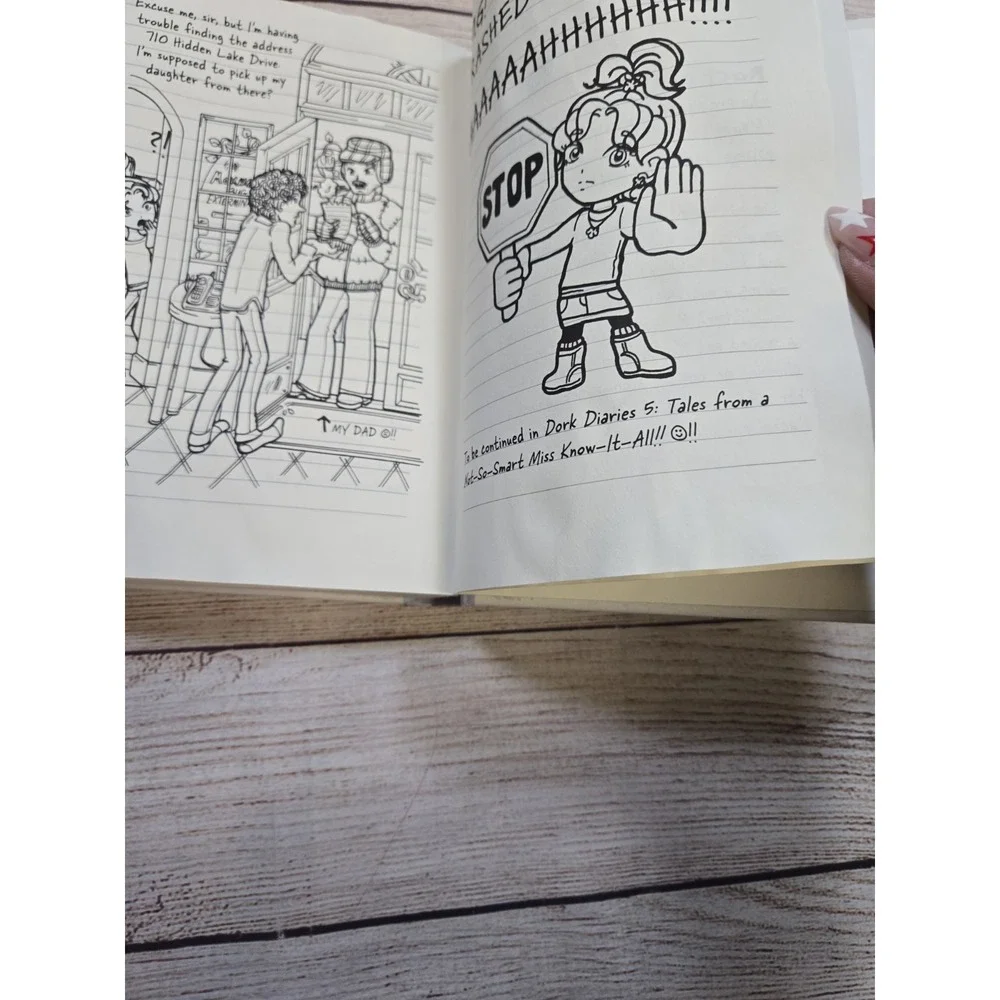 Dork Diaries 4 : Tales‎ from a Not-So-Graceful Ice Princess (Hardcover)